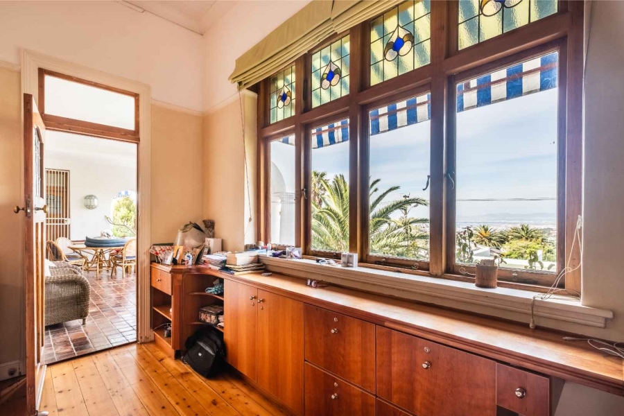 To Let 4 Bedroom Property for Rent in Oranjezicht Western Cape